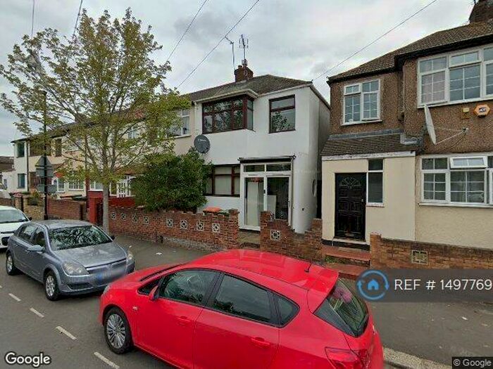 3 Bedroom End Of Terrace House To Rent In Baxter Road, London, E16