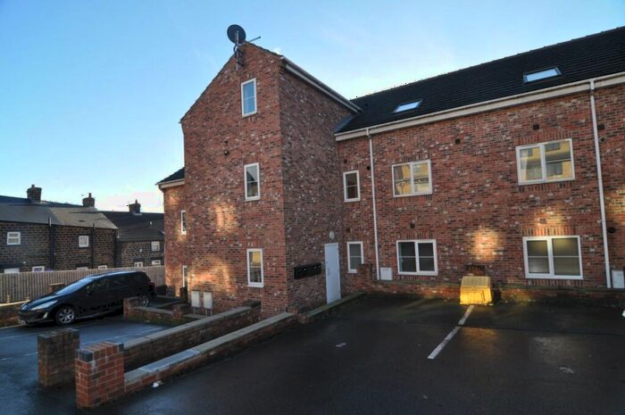 2 Bedroom Apartment To Rent In The Views, Staincross, S75