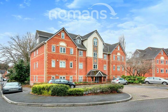 2 Bedroom Apartment To Rent In Millennium Court, RG21