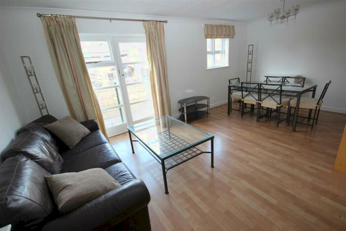 2 Bedroom Apartment To Rent In Slate Wharf Manchester, M15