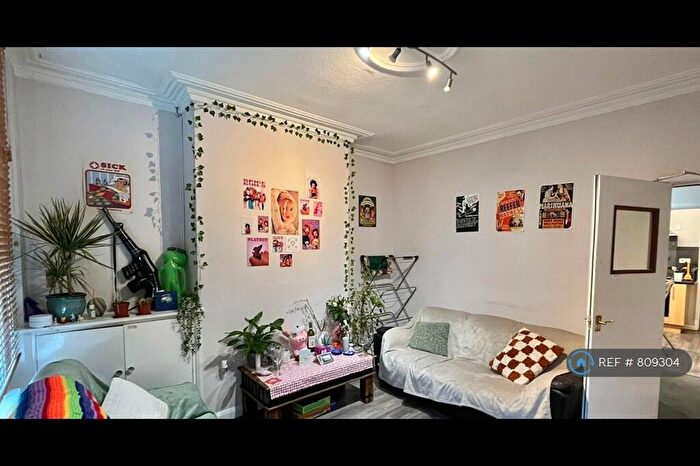 4 Bedroom Terraced House To Rent In Palin Street, Nottingham, NG7