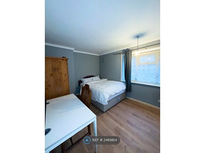 3 Bedroom Terraced House To Rent In Charminster Road, London, SE9