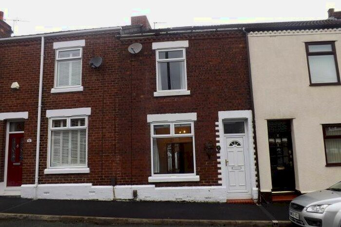 2 Bedroom Property To Rent In Curzon Street, Runcorn, WA7