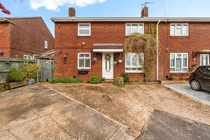 2 Bedroom Semi Detached House For Sale In Hillyfields, Nursling, Southampton, SO16