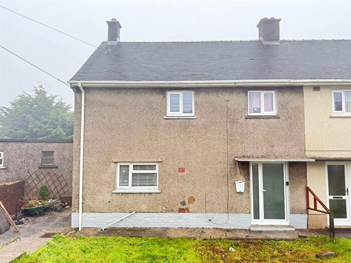3 Bedroom Semi-Detached House For Sale In Troed Y Bryn, Upper Tumble, Llanelli, SA14