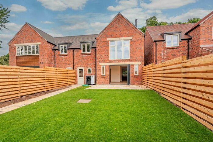 3 Bedroom Semi-Detached House To Rent In Magnolia, Stripes Hill Farm, Knowle, B93