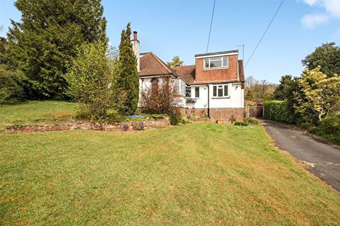 4 Bedroom Detached House For Sale In The Hillside, Orpington, BR6