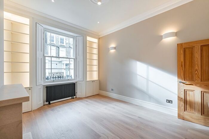 2 Bedroom Flat To Rent In Winchester Street, London, SW1V