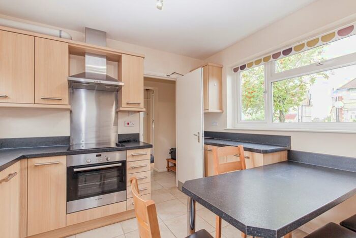 5 Bedroom Semi-Detached House To Rent In Crotch Crescent, Marston, OX3