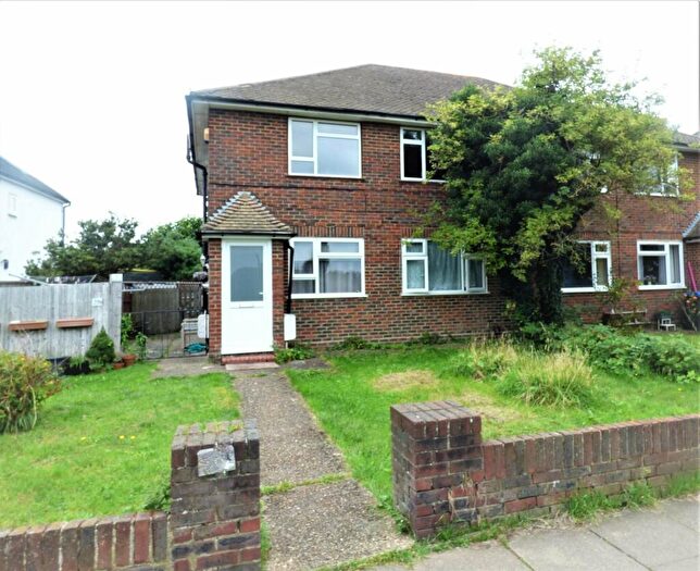 2 Bedroom Maisonette To Rent In Windsor Avenue, New Malden, KT3