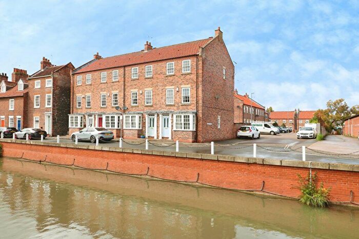 4 Bedroom Terraced House To Rent In Beckside North, Beverley, HU17
