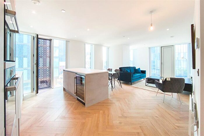 2 Bedroom Apartment To Rent In Elizabeth Tower, M15