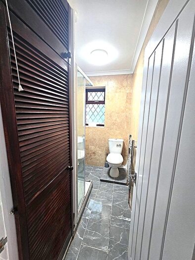 2 Bedroom Flat To Rent In Brookside Drive, Hinckley, LE10