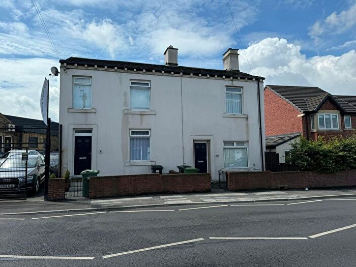 3 Bedroom Property To Rent In Uppermoor, Pudsey, LS28