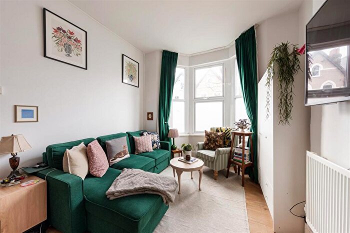 Flat For Sale In Carisbrooke Road, Walthamstow, E17
