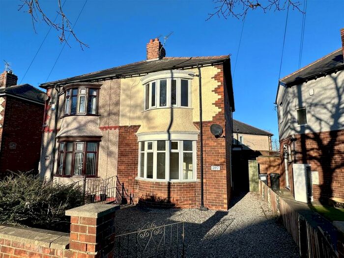 3 Bedroom Semi-Detached House For Sale In Yarm Road, Darlington, DL1
