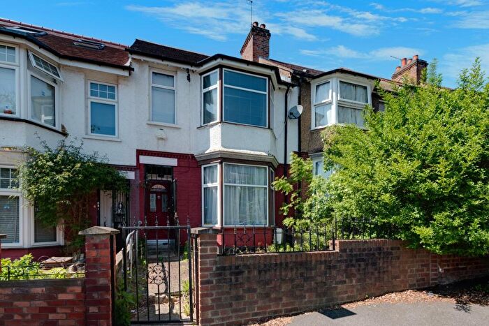 2 Bedroom Terraced House For Sale In Alexandra Road, London, NW4
