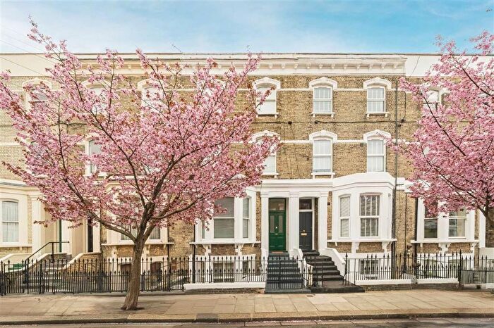 2 Bedroom Flat For Sale In Hetley Road, Shepherds Bush, W12