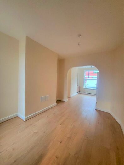 3 Bedroom Terraced House To Rent In Cowesby Street, Manchester, M14