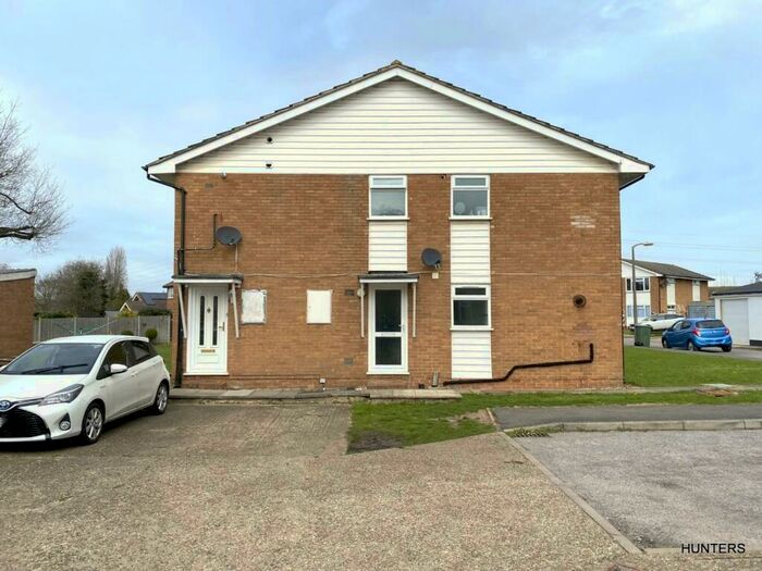 2 Bedroom Maisonette To Rent In Bisley Close, Worcester Park, KT4