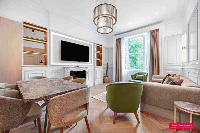 2 Bedroom Flat To Rent In Royal Crescent, London, W11