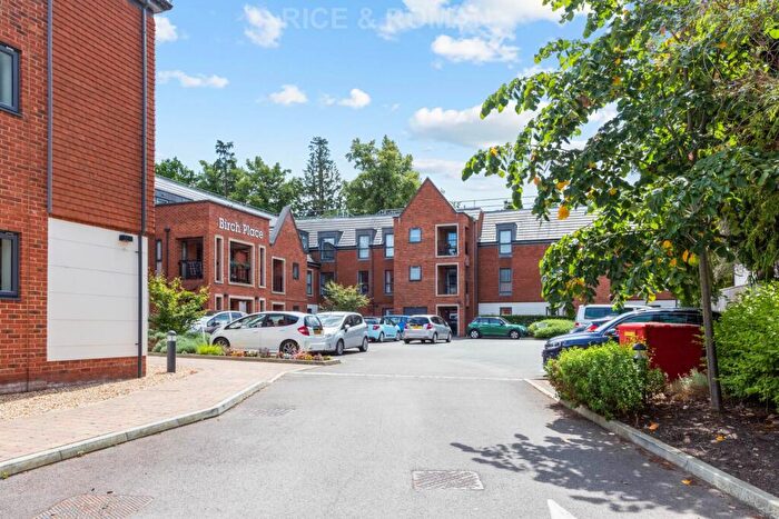 1 Bedroom Retirement Property For Sale In Birch Place, Crowthorne, RG45
