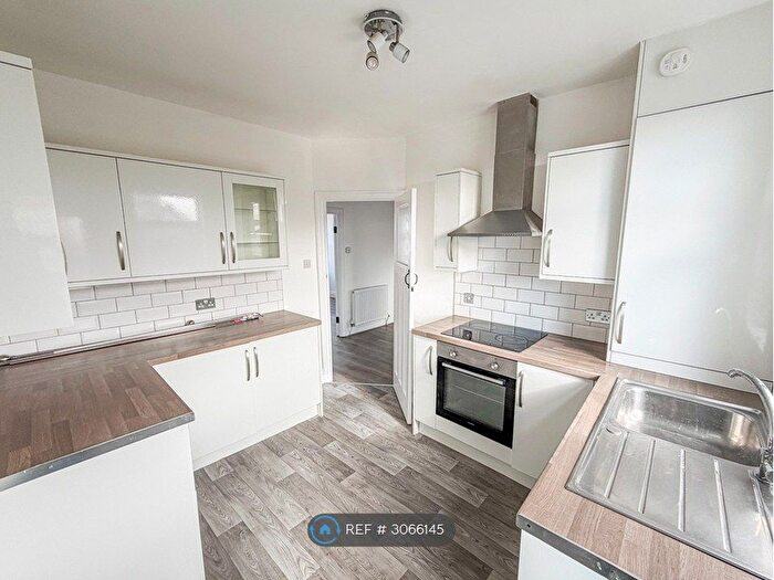 2 Bedroom Flat To Rent In Christchurch Road, Newport, NP19