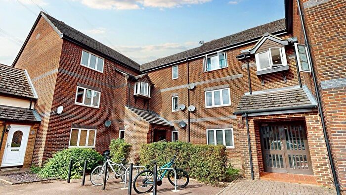 1 Bedroom Flat For Sale In Wensum Drive, Didcot, OX11