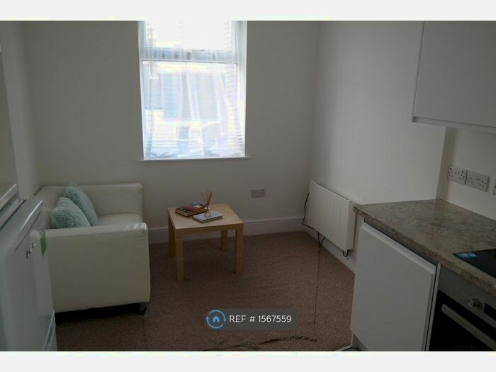 1 Bedroom Flat To Rent In Sutherland Road, Plymouth, PL4
