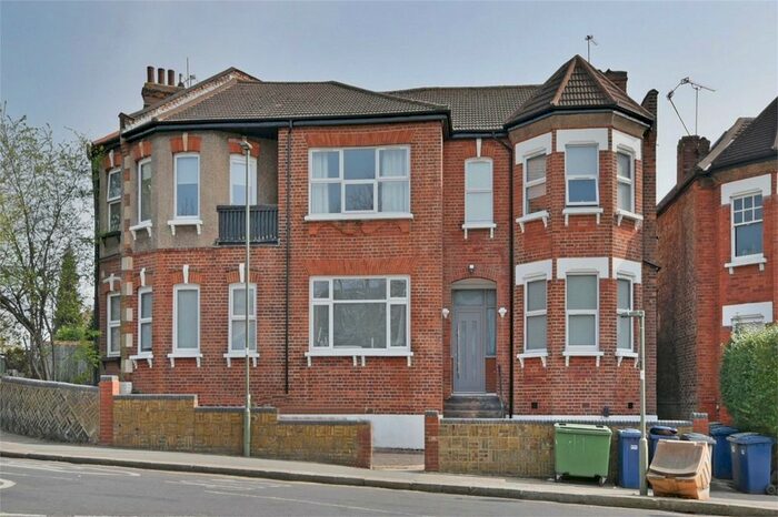 1 Bedroom Flat To Rent In Gainsborough Road, London, N12