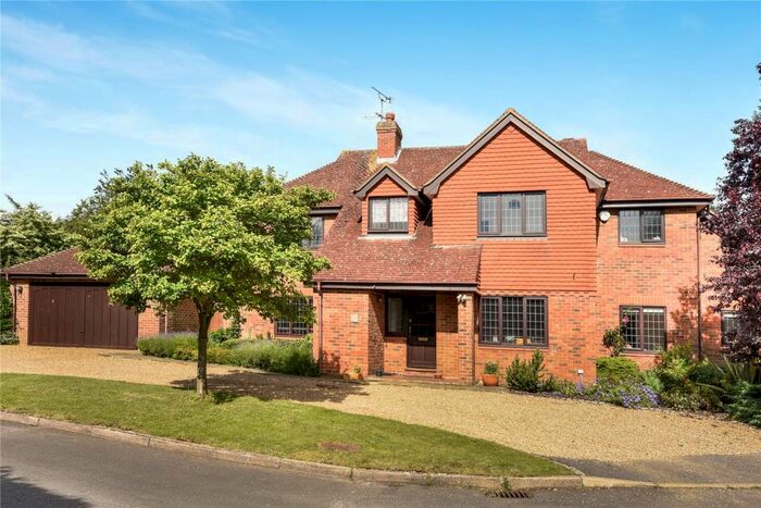 5 Bedroom Detached House To Rent In Kinghorn Park, Maidenhead, Berkshire, SL6