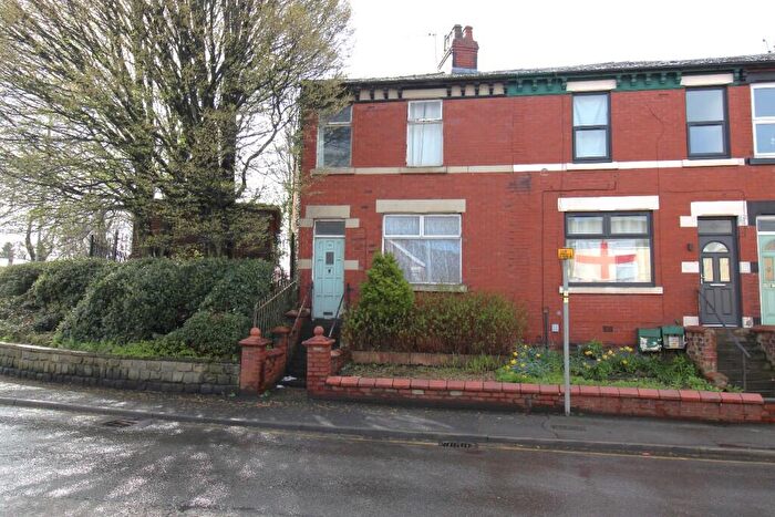 3 Bedroom End Of Terrace House For Sale In Turpin Green Lane, Leyland, Lancashire, PR25