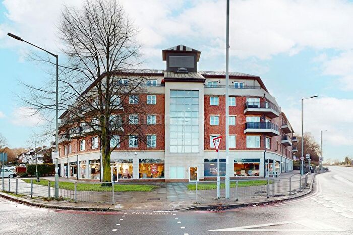 1 Bedroom Flat For Sale In Peaberry Court, NW4