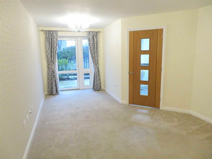 1 Bedroom Retirement Property For Sale In Plas Glanrafon, Benllech, LL74