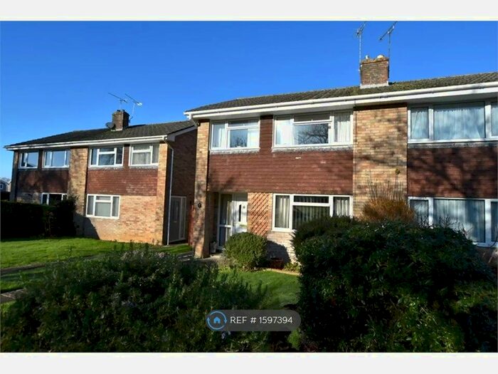 3 Bedroom Semi-Detached House To Rent In Greenslade Gardens, Nailsea, Bristol, BS48