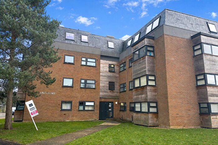 2 Bedroom Flat For Sale In Tarrant Court, Ingleside Drive, Stevenage, SG1