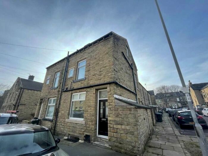 3 Bedroom Property To Rent In Victoria Road, Keighley, BD21