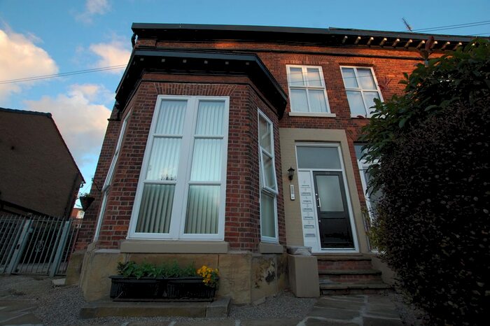 2 Bedroom Flat To Rent In Park Road, Salford, M6