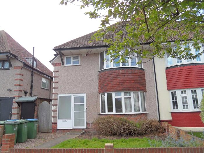 3 Bedroom Semi Detached House For Sale In Canberra Road, Charlton, London, SE7