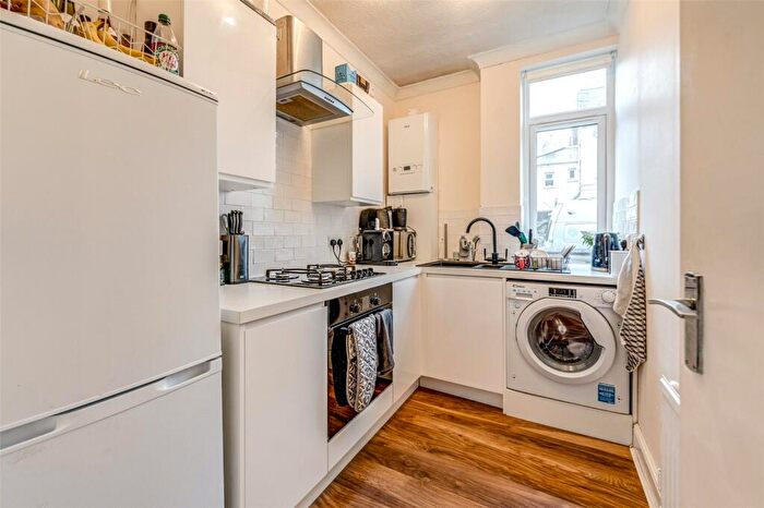 1 Bedroom Flat For Sale In Christchurch Road, Worthing, West Sussex, BN11