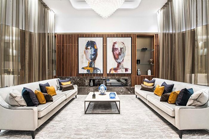 2 Bedroom Flat To Rent In Garrett Mansions, Edgware Road, London, W2