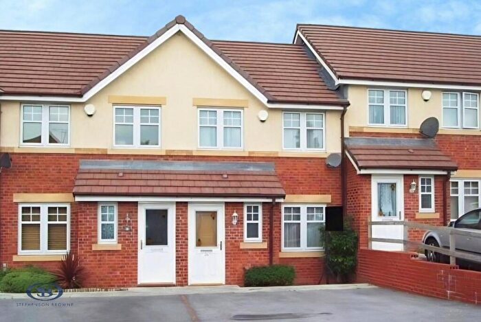 3 Bedroom Mews To Rent In Skylark Close, Leighton, CW1