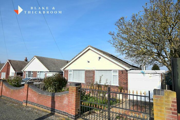 2 Bedroom Detached Bungalow For Sale In Ipswich Road, Holland-on-Sea, CO15