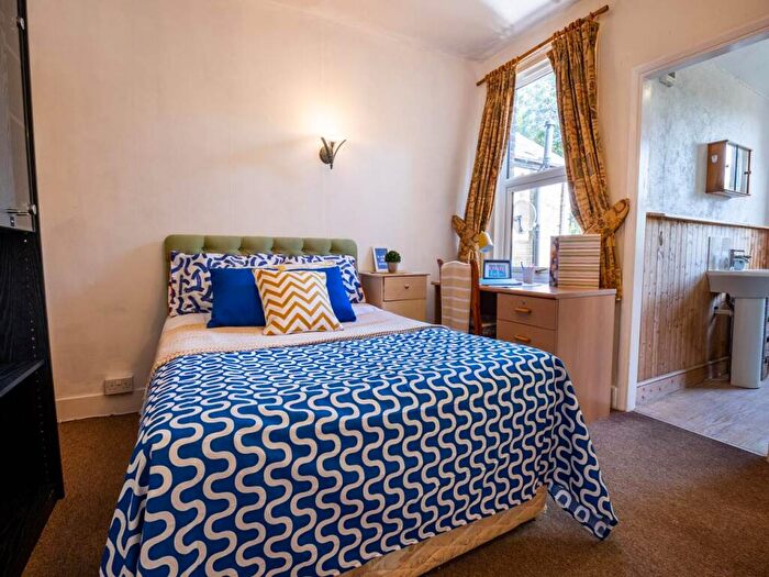 2 Bedroom House To Rent In St Peters Grove, Canterbury, Kent, CT1