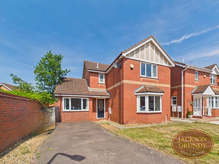 4 Bedroom Detached House For Sale In Brindlestone Close, Northampton, NN4