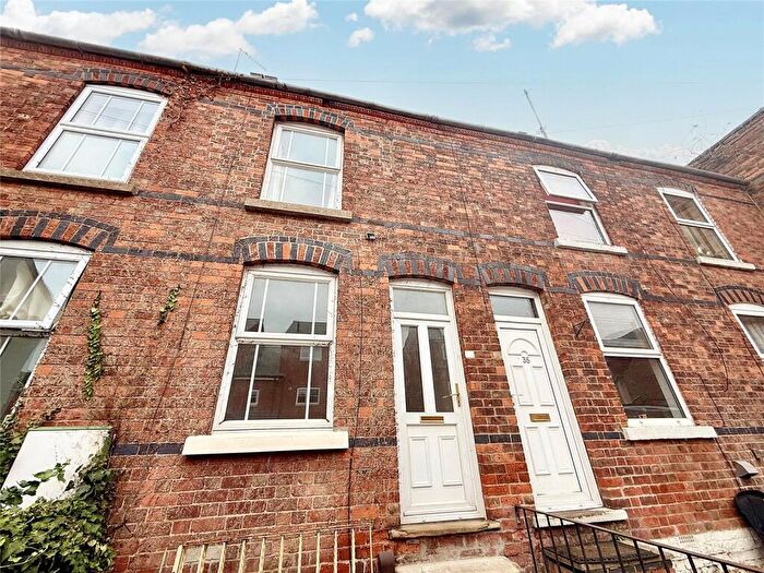 2 Bedroom Terraced House To Rent In East Street, Grantham, Lincolnshire, NG31
