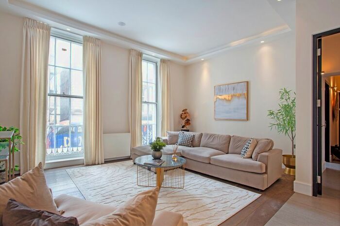 2 Bedroom Flat To Rent In Baker Street, London, NW1