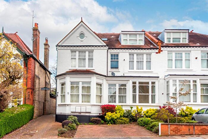 3 Bedroom Flat To Rent In St. Mary's Avenue, Finchley, N3