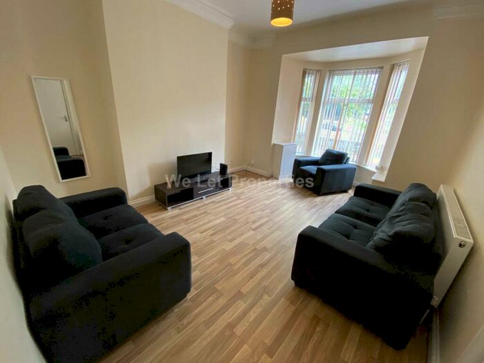 6 Bedroom House To Rent In Fitzwarren Street, Manchester, M6