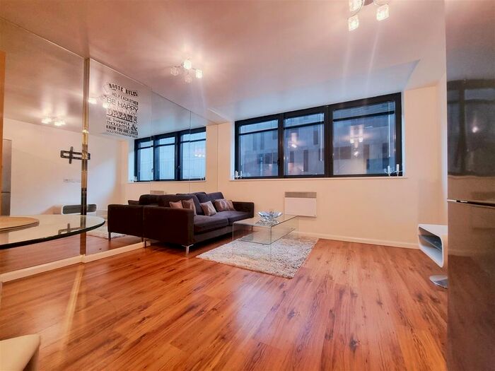 1 Bedroom Flat To Rent In Mann Island, Liverpool, L3